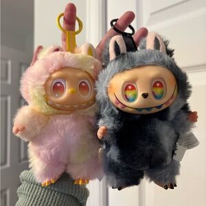 Set of 2 labubu (lafufu)